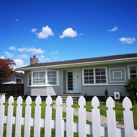 Cheerful 4 Bedroom Holiday Home 罗托鲁阿 外观 照片